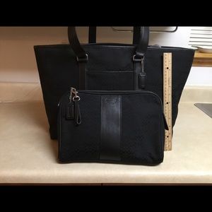 Coach 77012 carryall bag with cosmetics bag